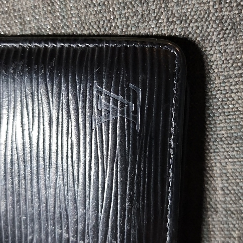 Louis Vuitton Mens Black Epi leather "Marco" wallet 100%AUTHENTIC - Picture 2 of 6